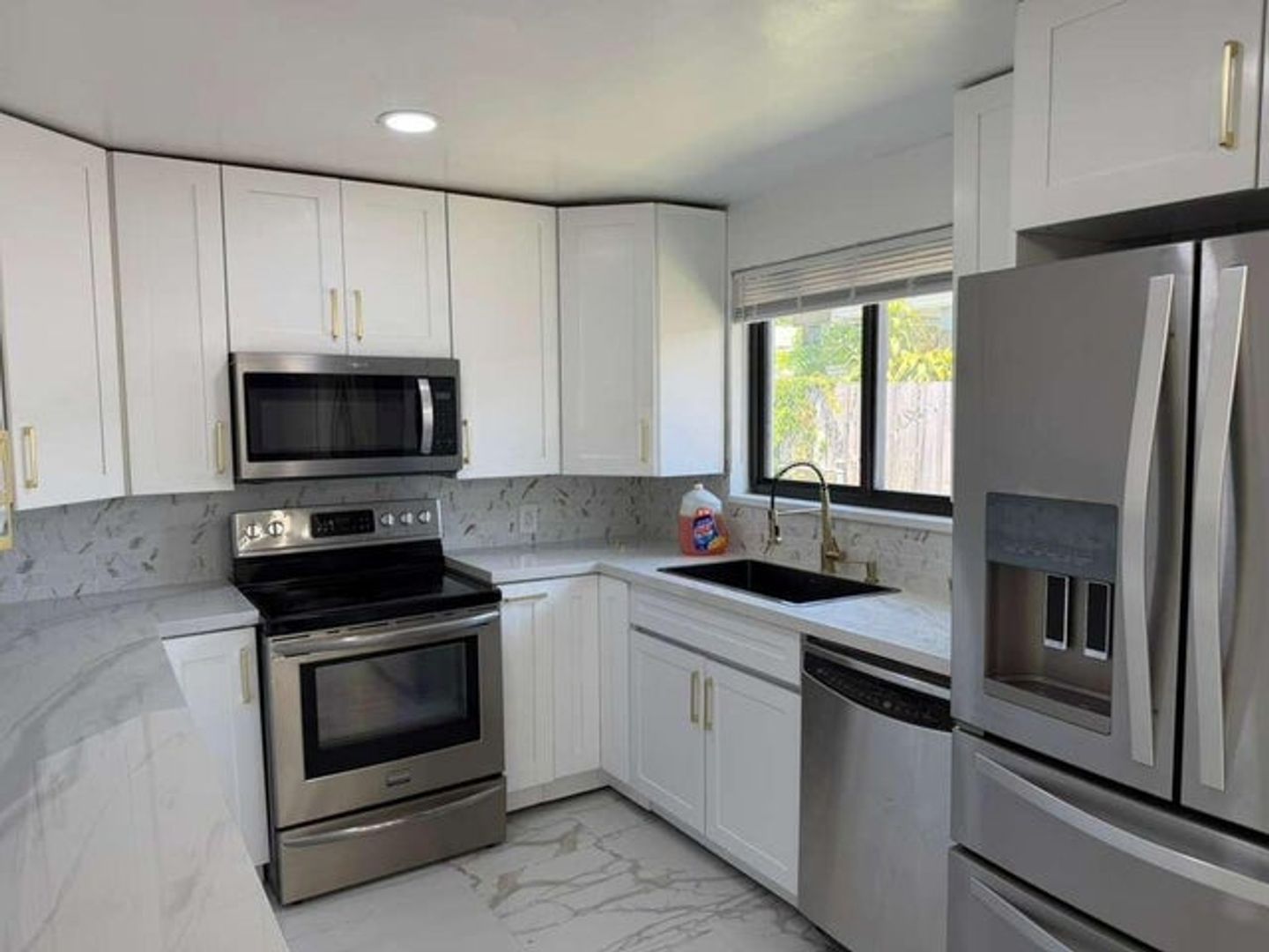 Pompano Beach House: 160 SE 15th Avenue Unit A