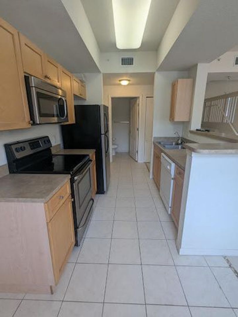 Palm Beach Gardens House: 11030 Legacy Drive 102