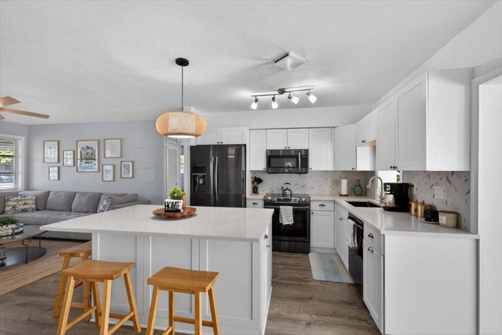 Pompano Beach House: 110 NE 30th Street