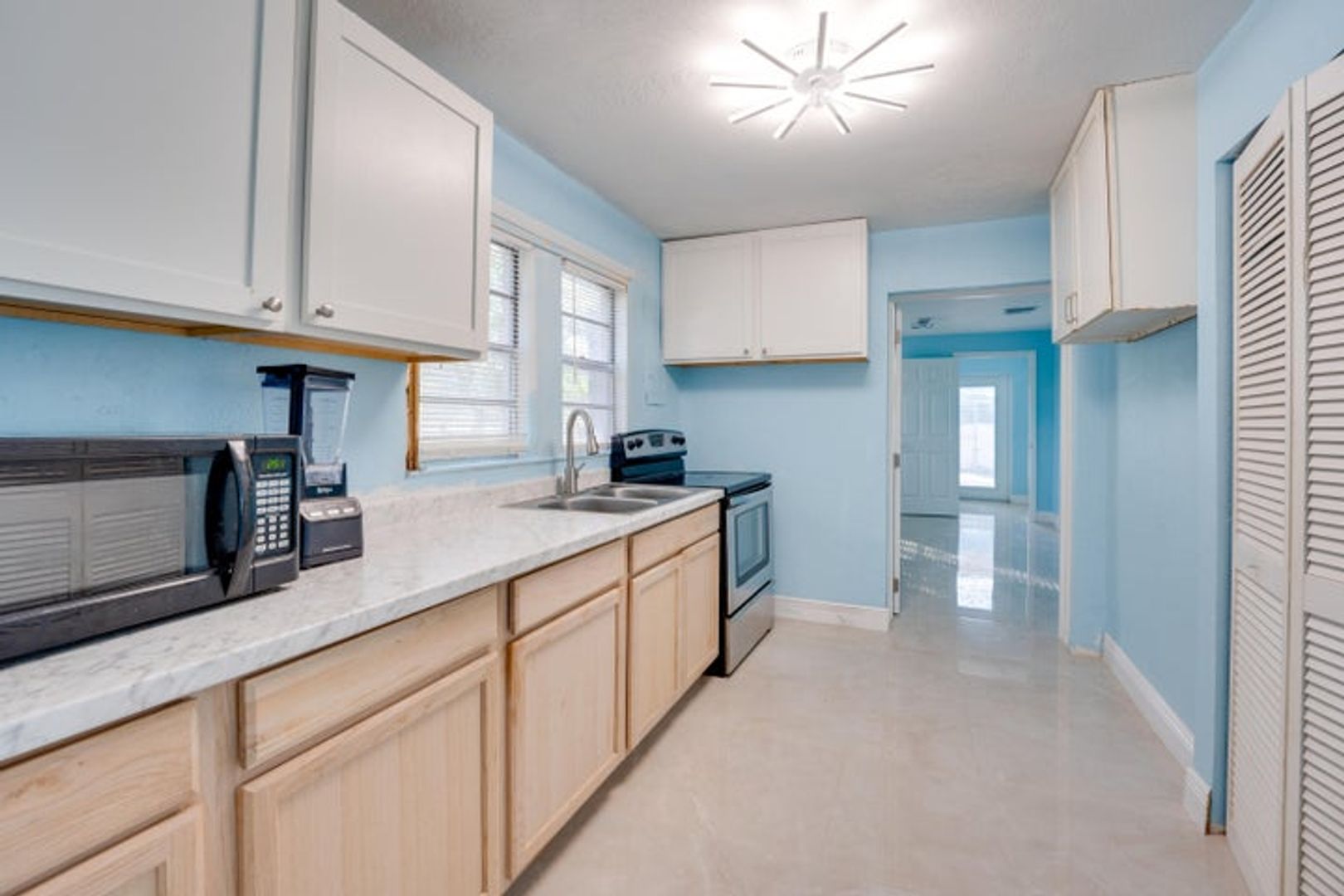 Lake Worth Beach House: 813 N Truman Street