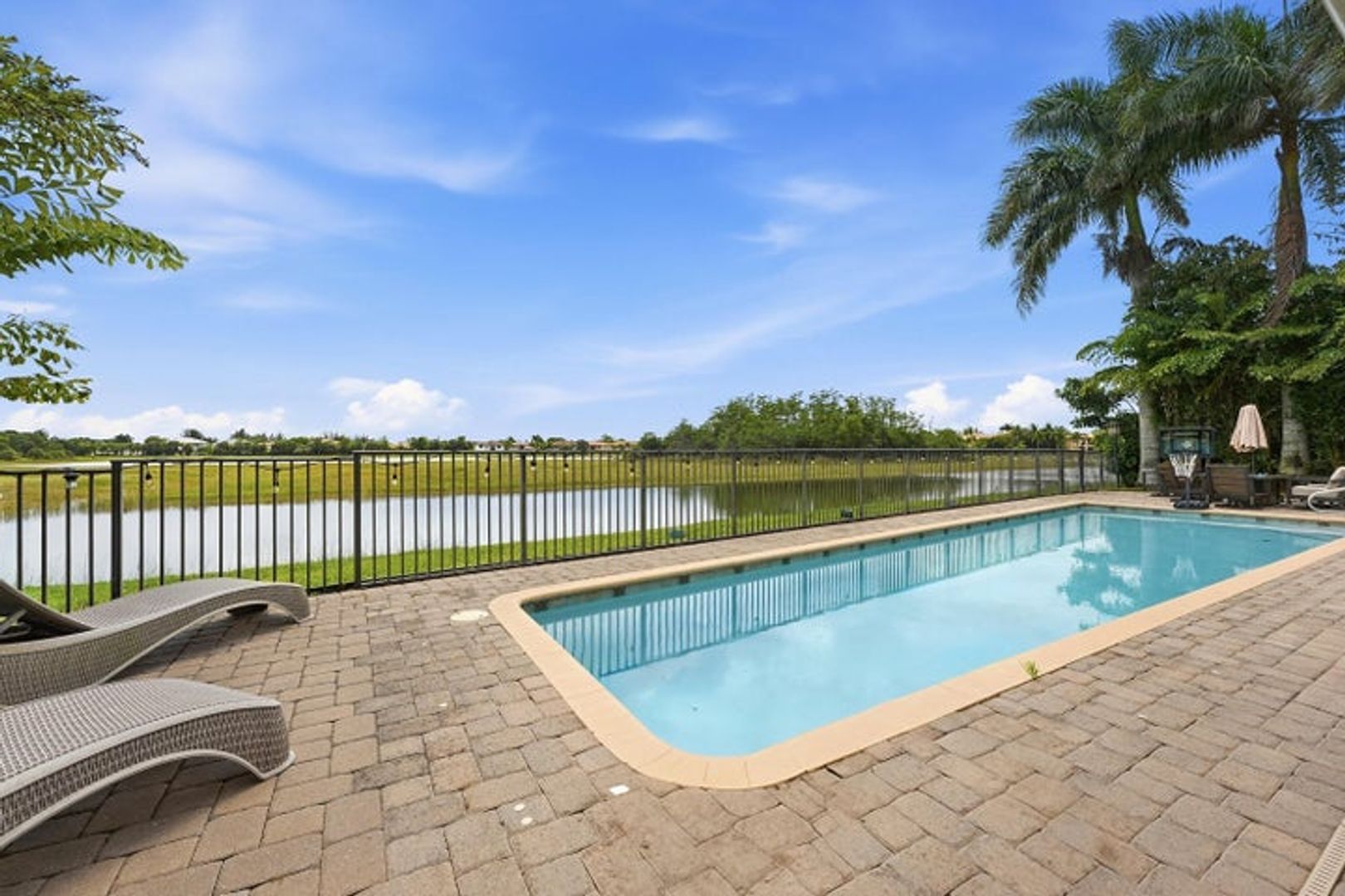 West Palm Beach House: 851 Edgebrook Lane
