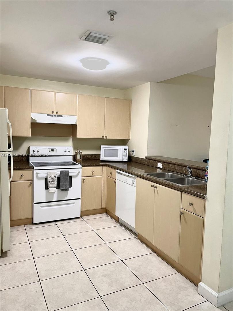 Miami House: 2280 SW 32nd Avenue 202