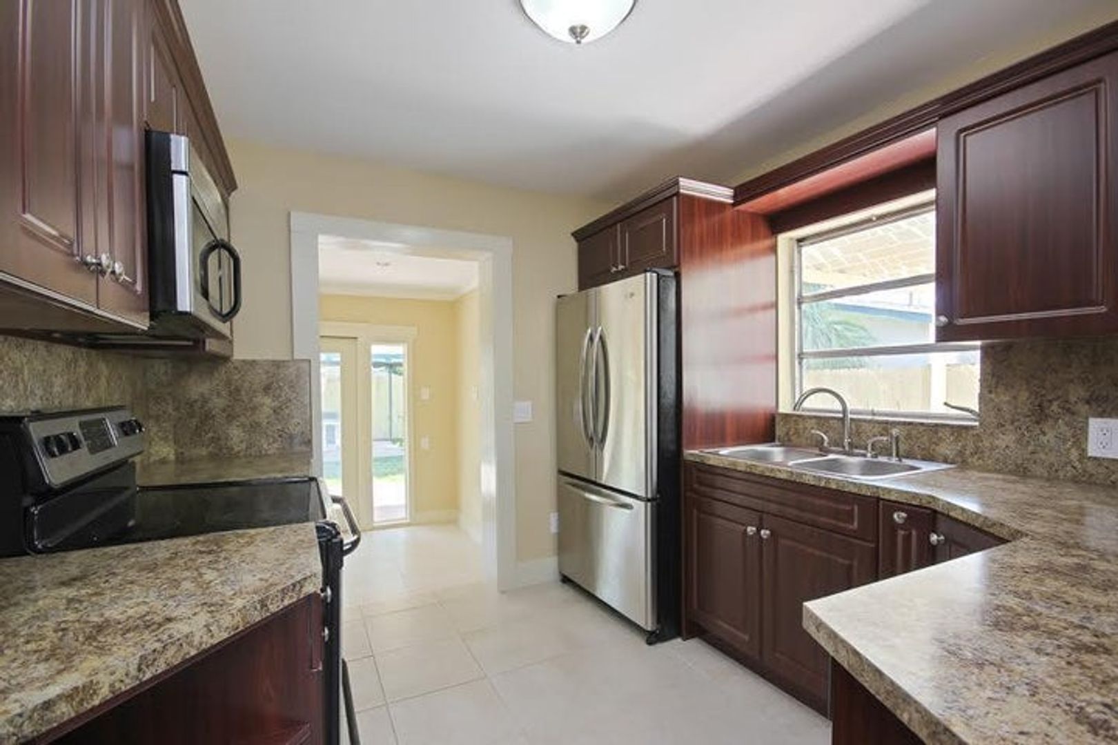 West Palm Beach House: 410 Franklin Road