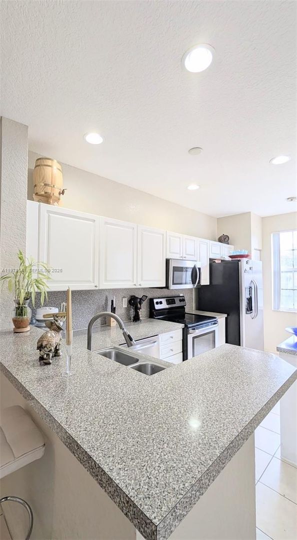 Sunrise House: 3930 NW 91st Terrace 3930