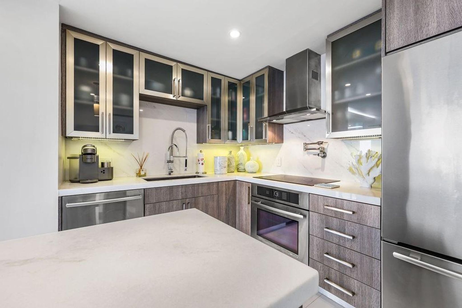 Fort Lauderdale House: 545 S Fort Lauderdale Beach Boulevard 1703 1704