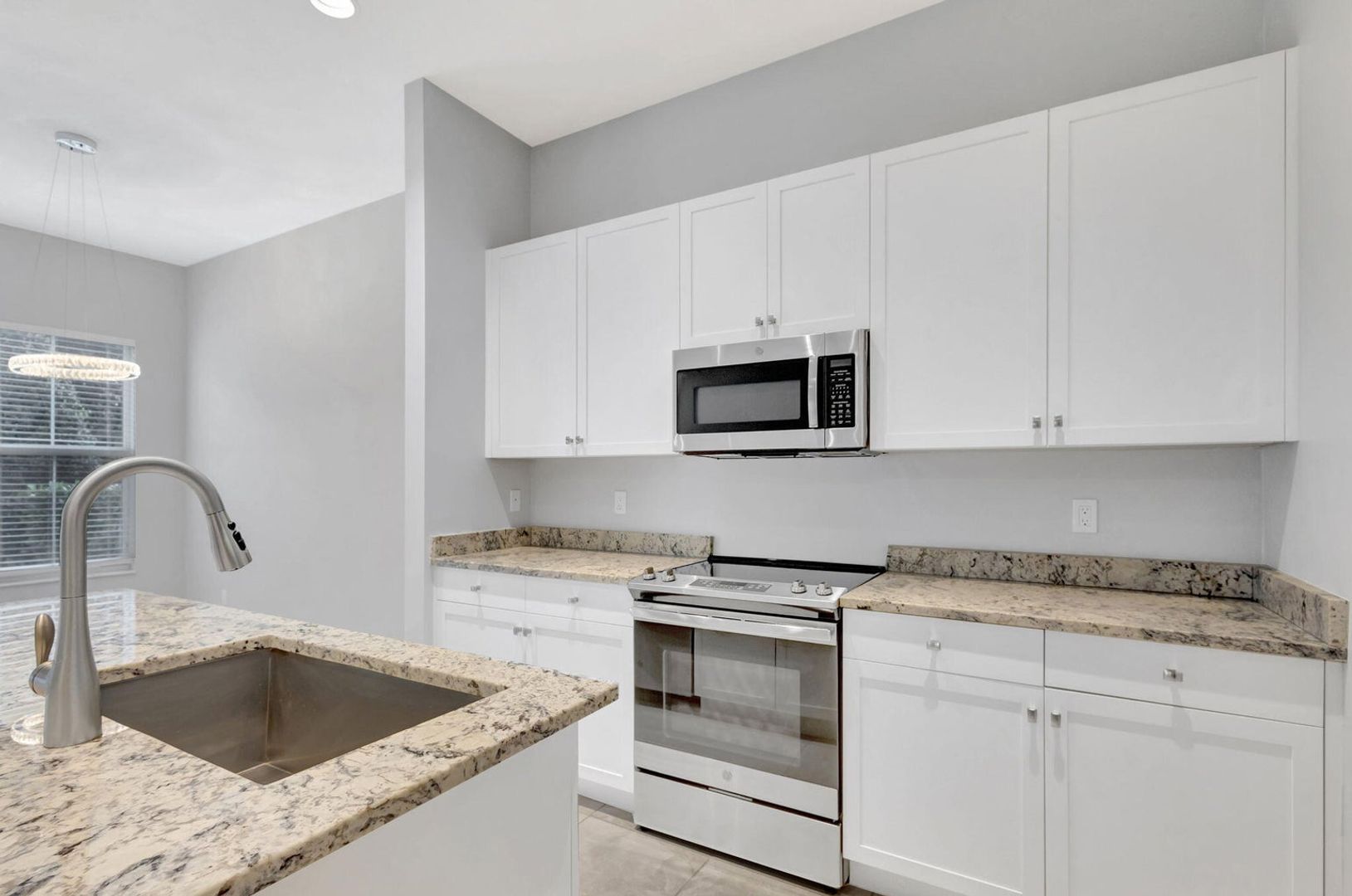 Palm Beach Gardens House: 4924 Pointe Midtown Way 21