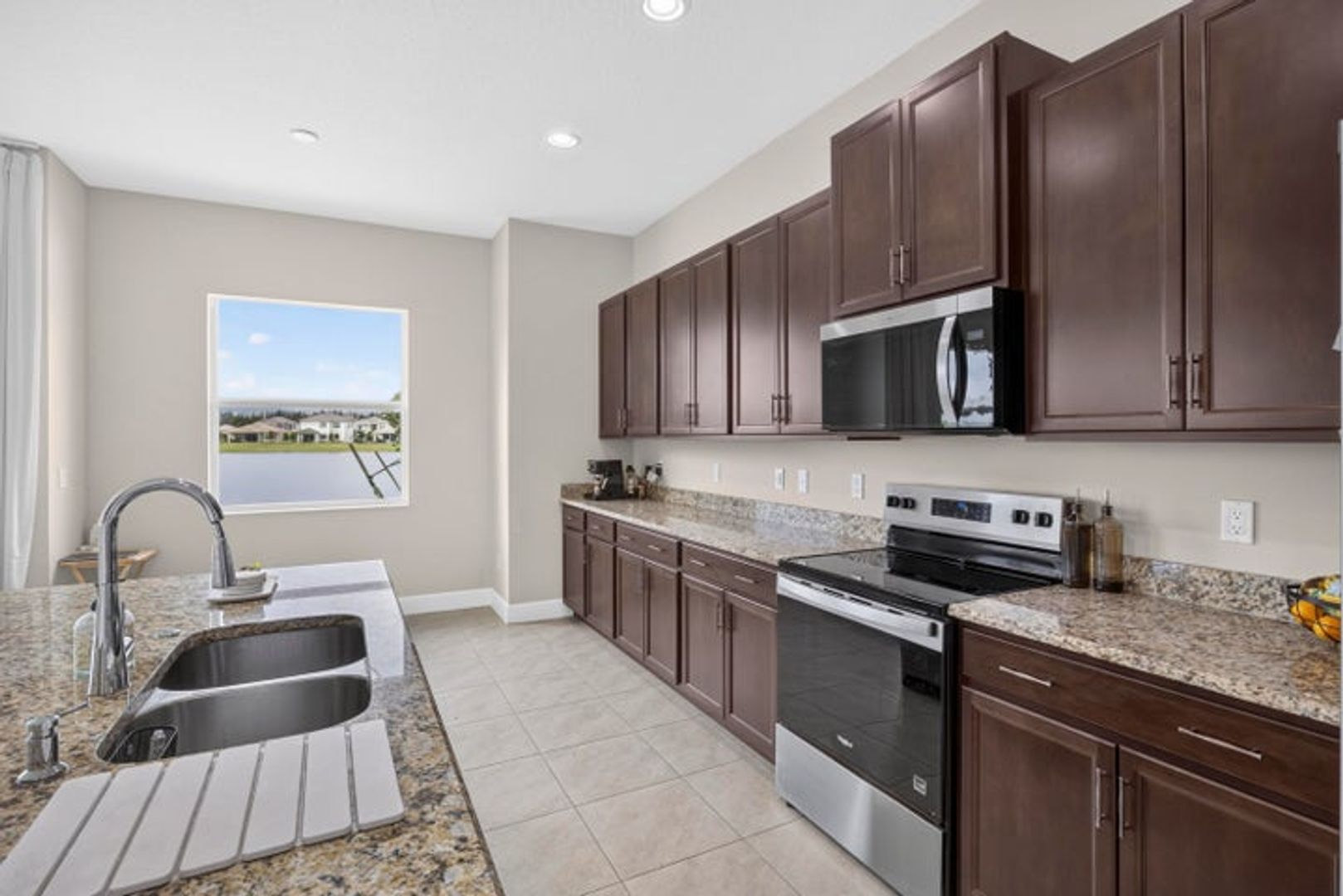 Westlake House: 13802 Prickly Cone Cove