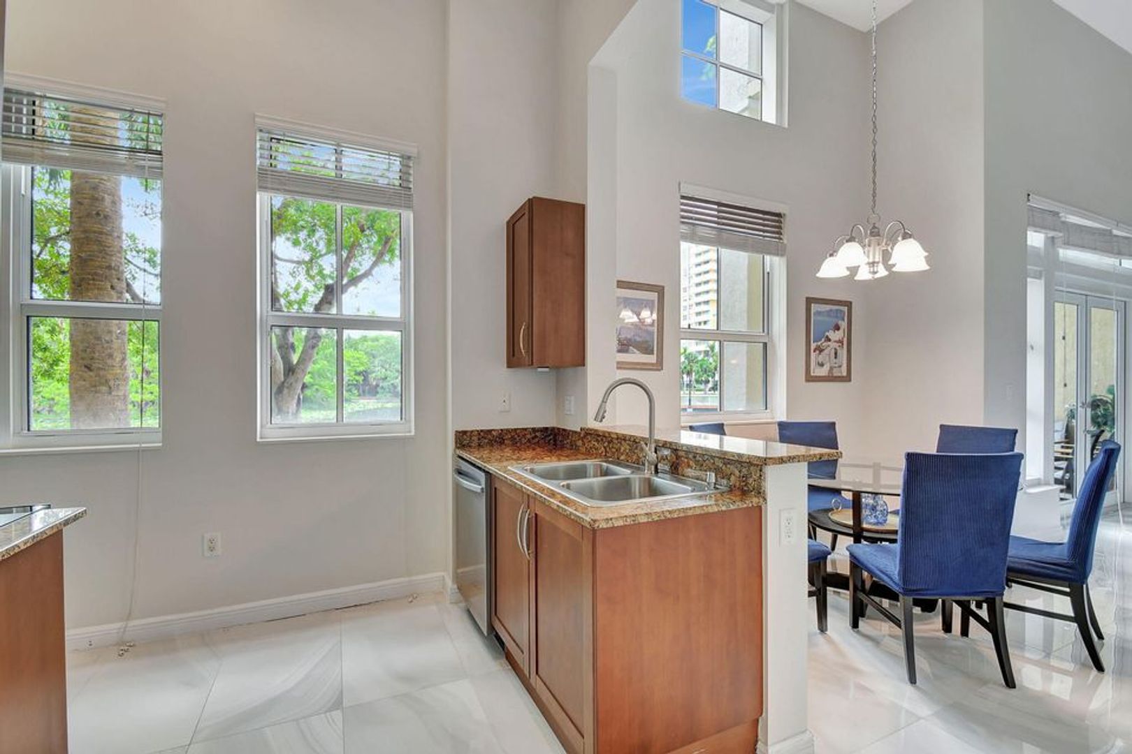 Boynton Beach House: 350 N Federal Highway 103