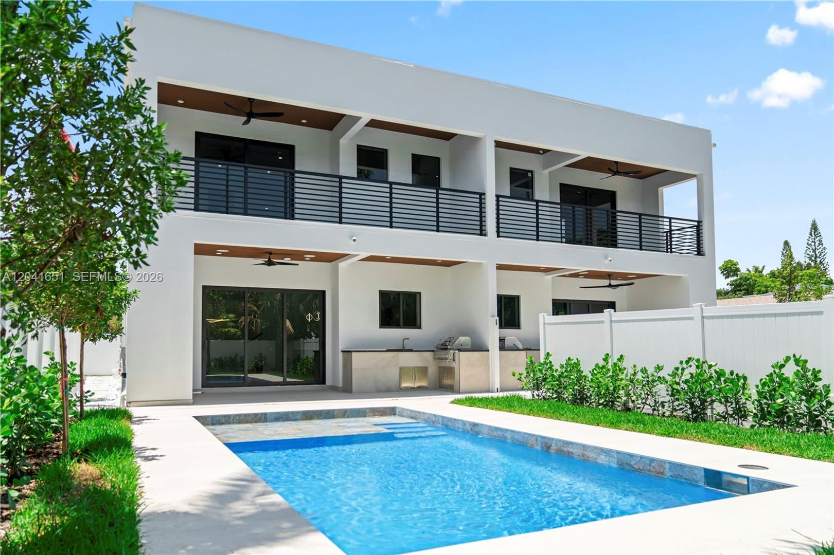 Fort Lauderdale House: 1320 NE 16th Avenue A