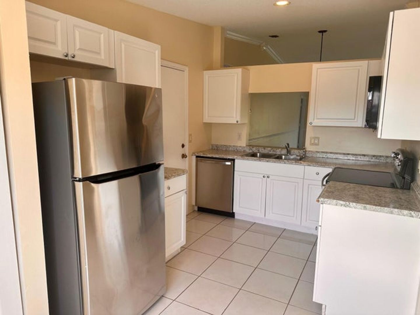 Wellington House: 3620 Miramontes Circle