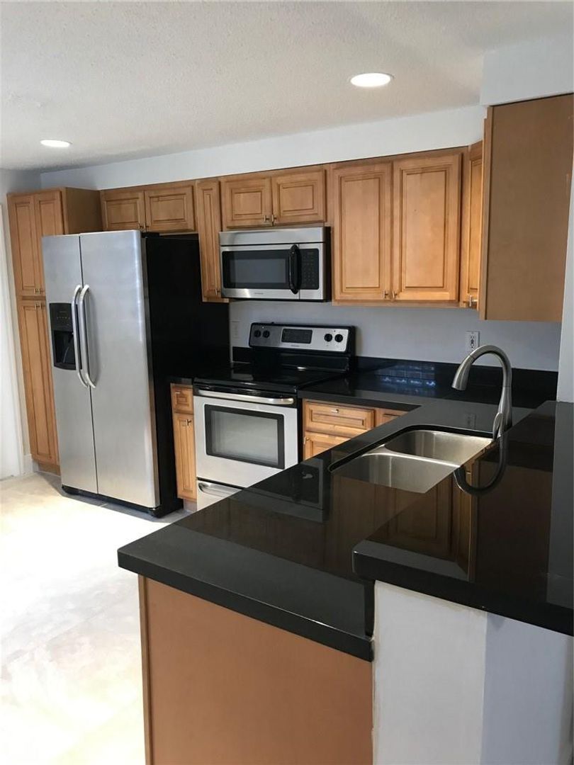 Weston House: 1489 Barcelona Way 1489