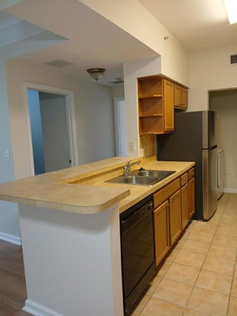 Royal Palm Beach House: 9857 Baywinds Drive 9212