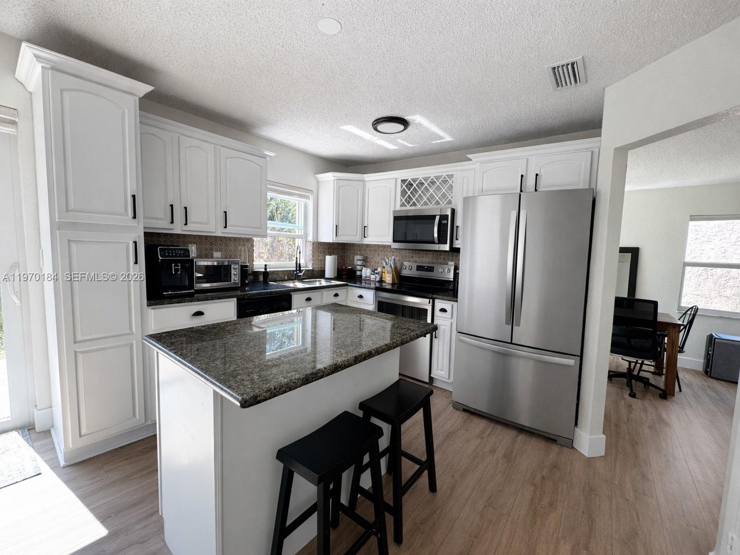 Plantation House: 10708 NW 12th Manor