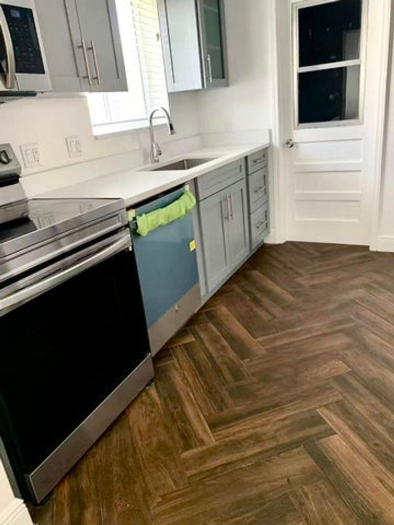 Miami House: 3520 SW 20th Street