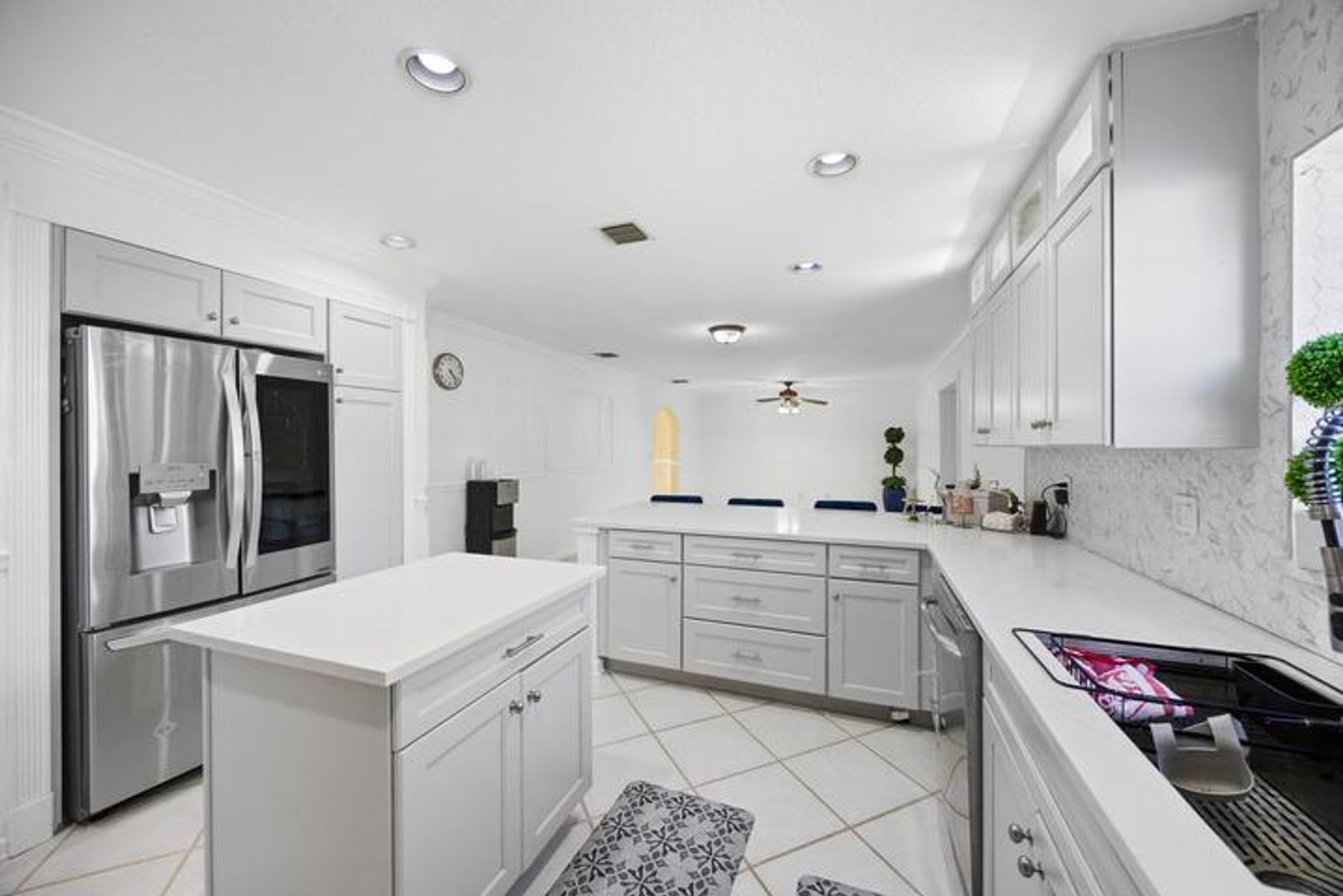 Loxahatchee House: 6934 Grapeview Boulevard