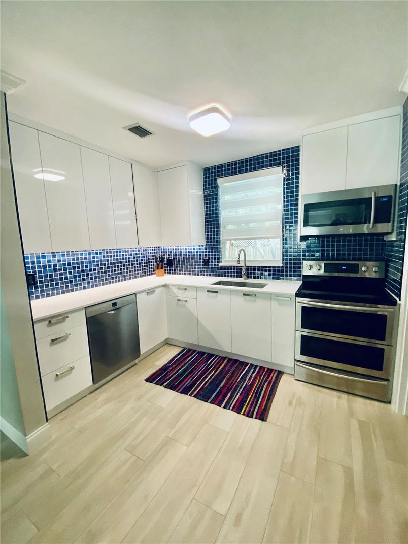 Fort Lauderdale, House: 1216 NE 1st Street,