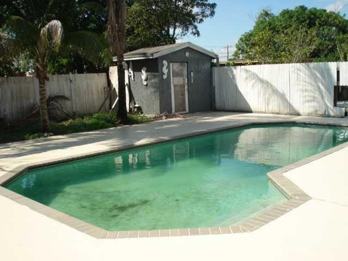 Pompano Beach House: 1880 NW 8th Street
