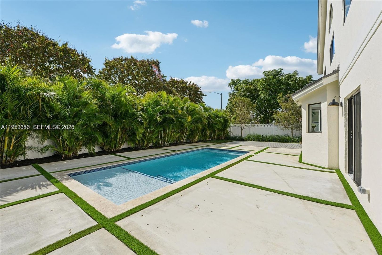 Pembroke Pines House: 20160 NW 9th Drive