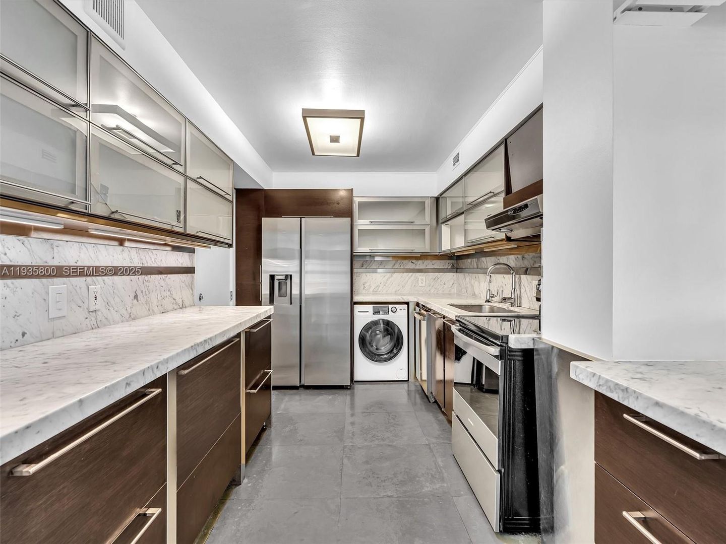 Miami Beach House: 6770 Indian Creek Drive 4D