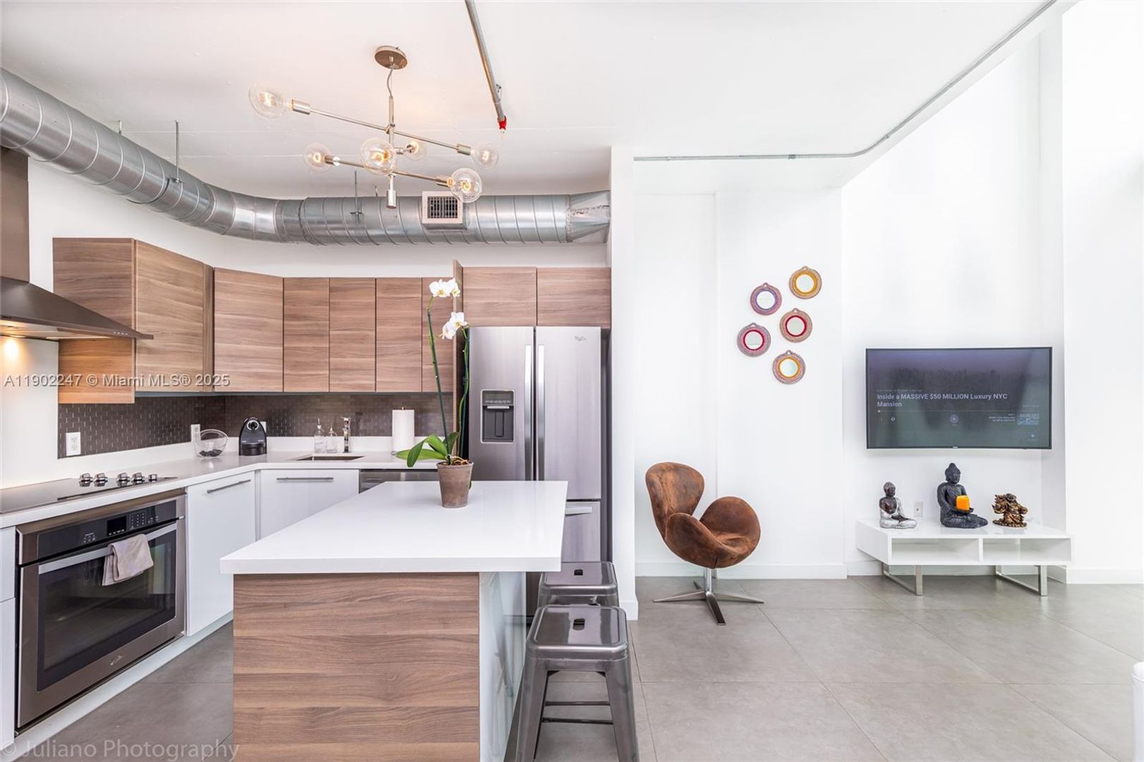 Miami House: 690 SW 1st Court PHI17