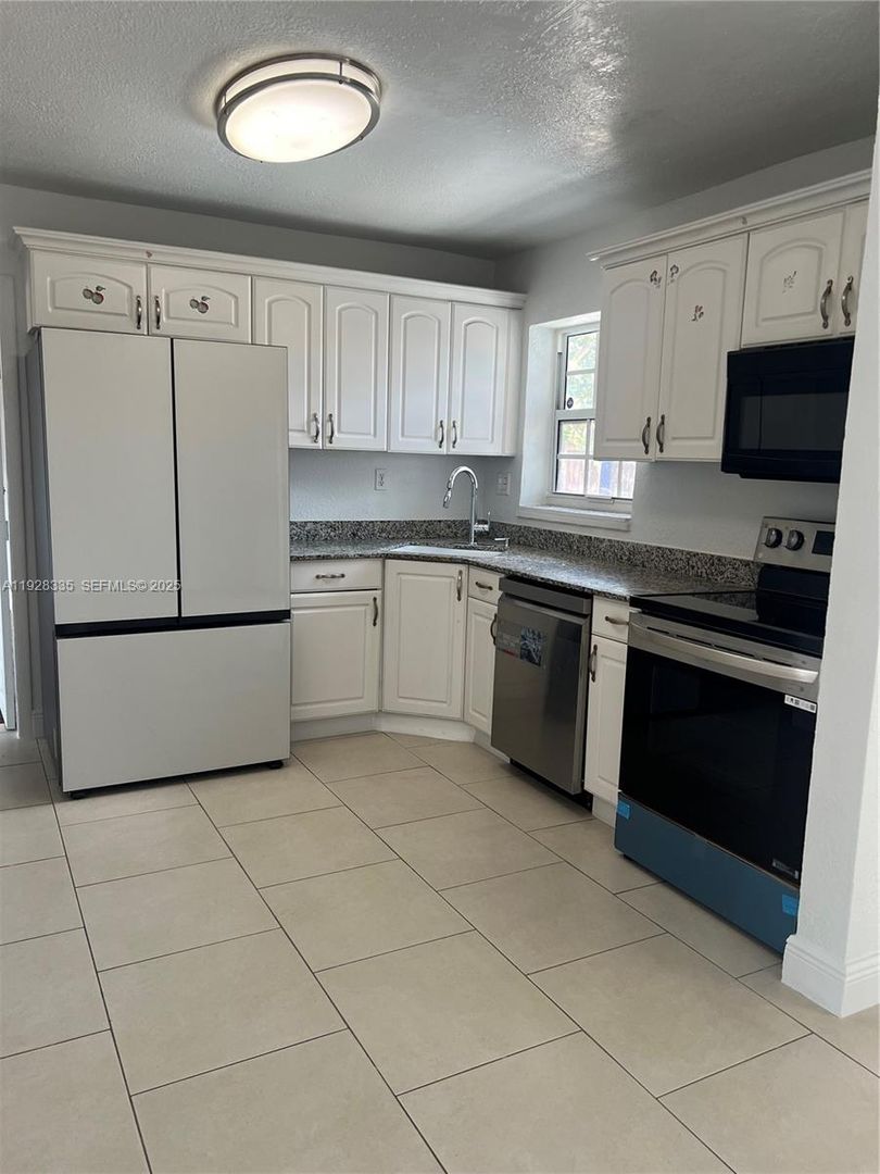 Miami Gardens House: 17331 NW 45th Court,