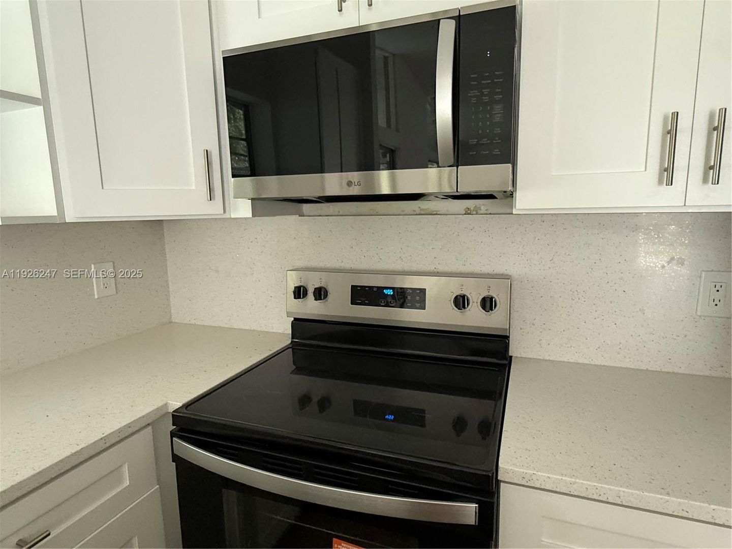 Sunrise House: 15749 NE Woodgate Court A