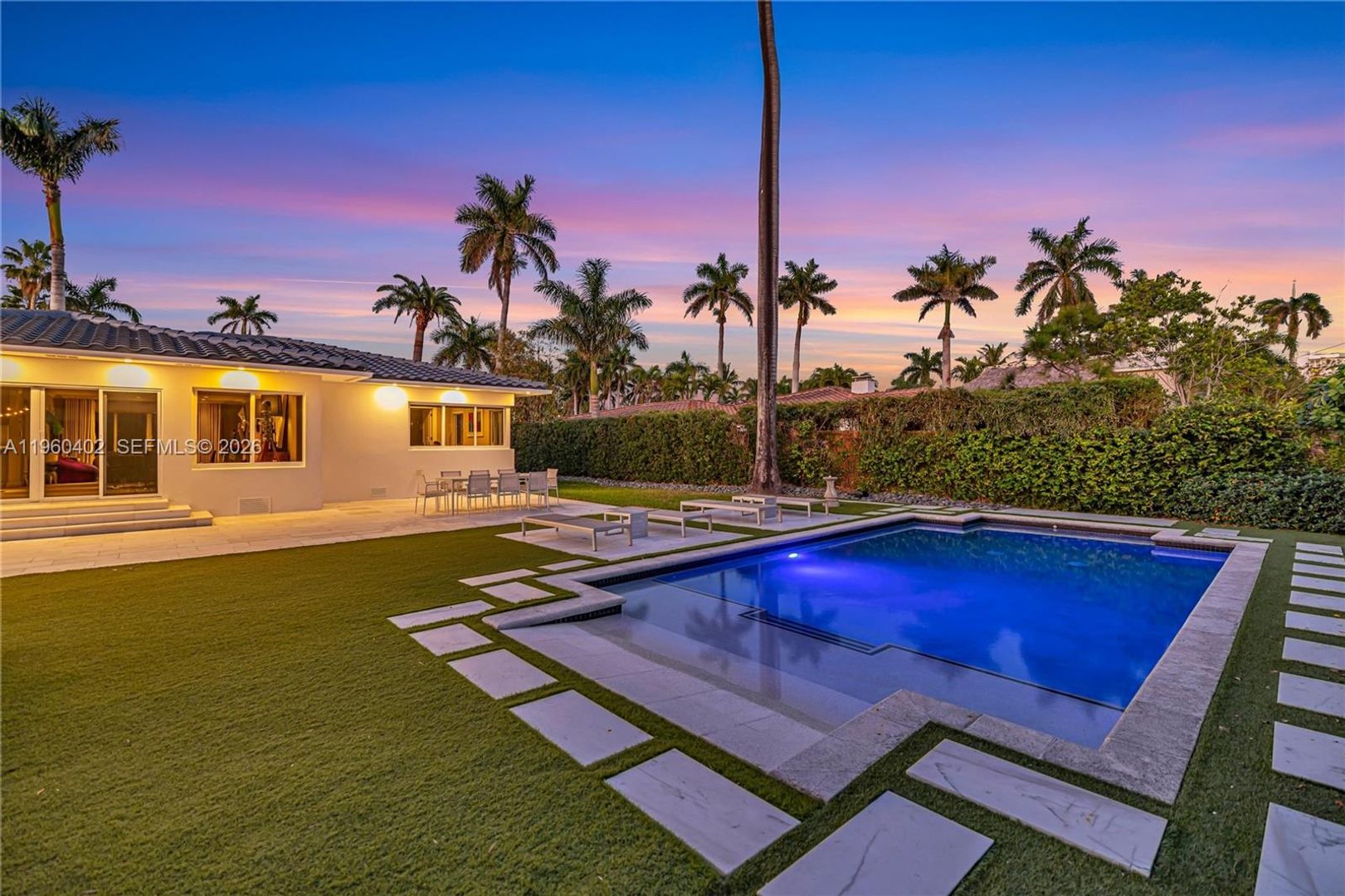 Hollywood House: 750 Harrison Street