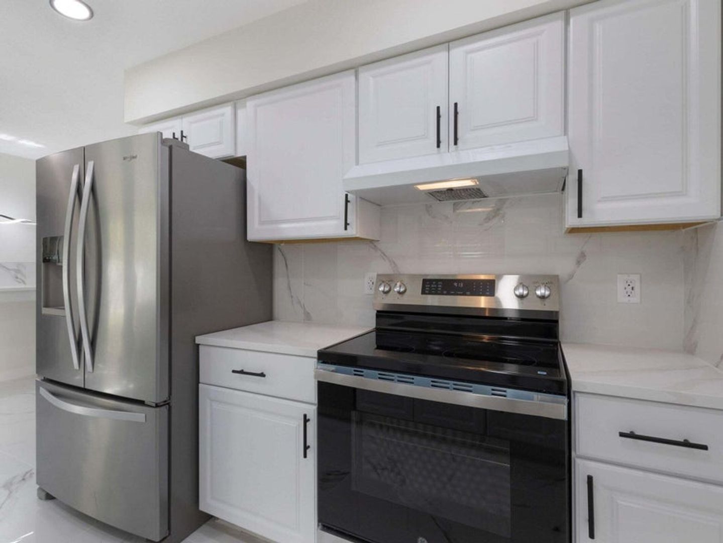 Jupiter House: 992 Mohican Boulevard