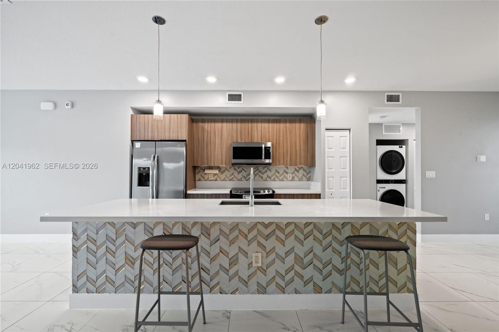 Doral House: 7809 NW 104th Avenue 28