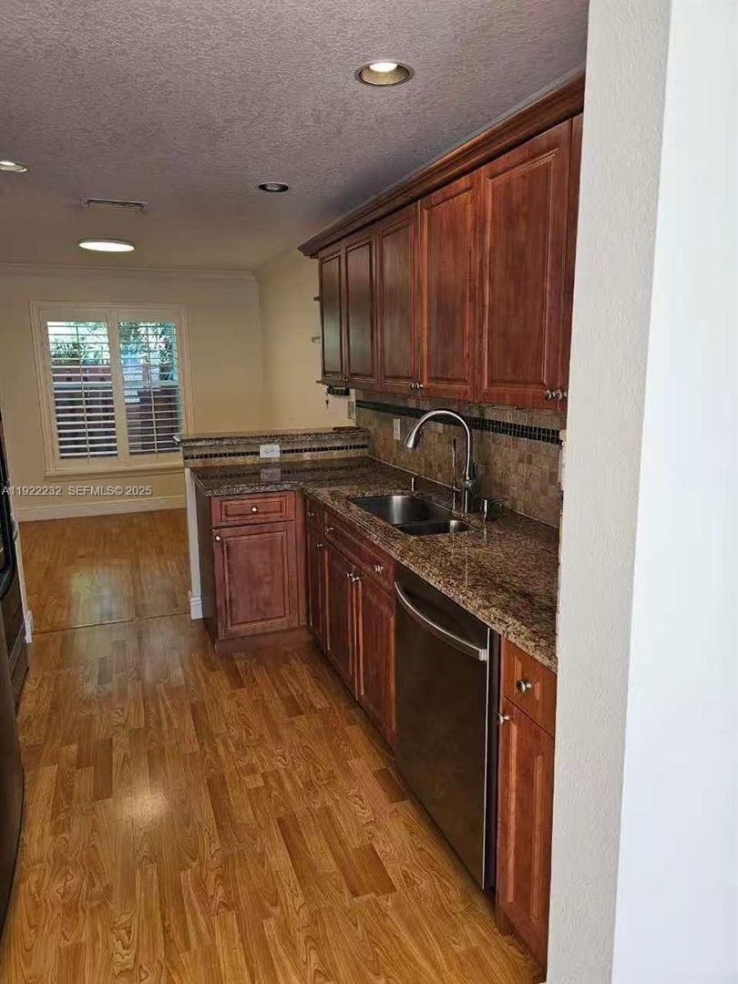 Sunrise House: 2816 NW 99th Terrace