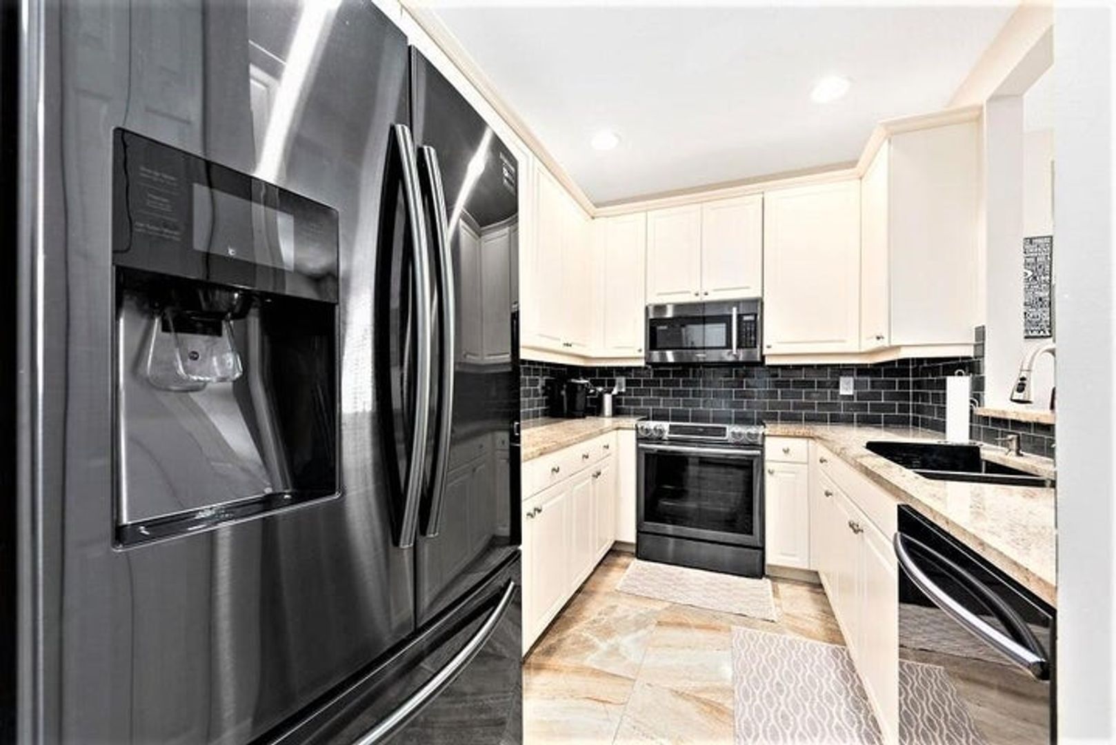 Jupiter House: 4321 Savannah Bay Place
