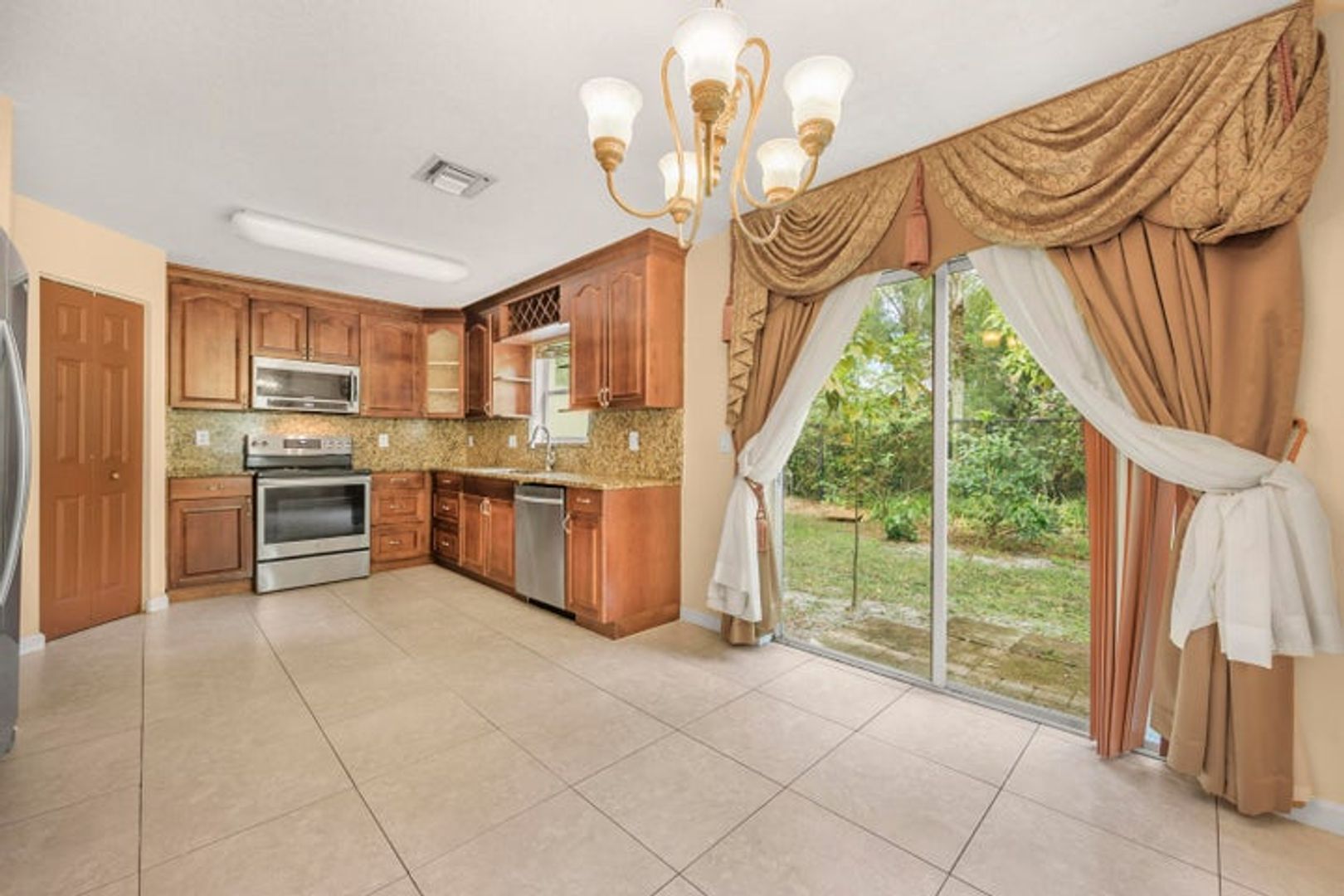 West Palm Beach  (Unincorporated) House: 929 Imperial Lake Road