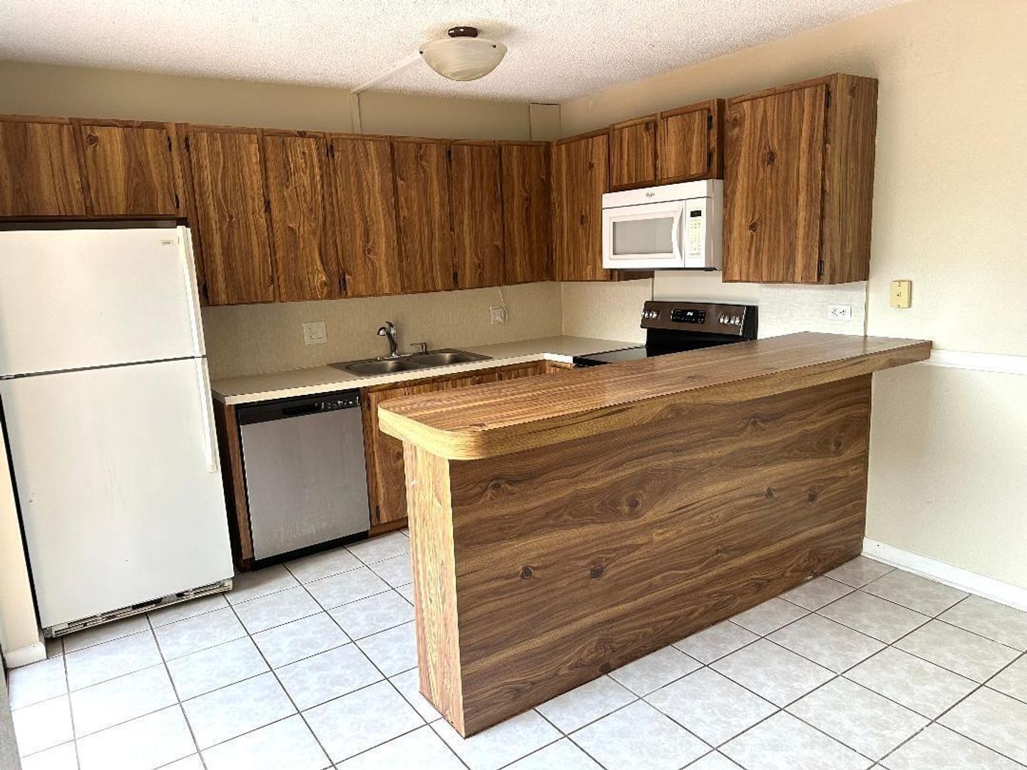 Greenacres House: 1006 10th Lane
