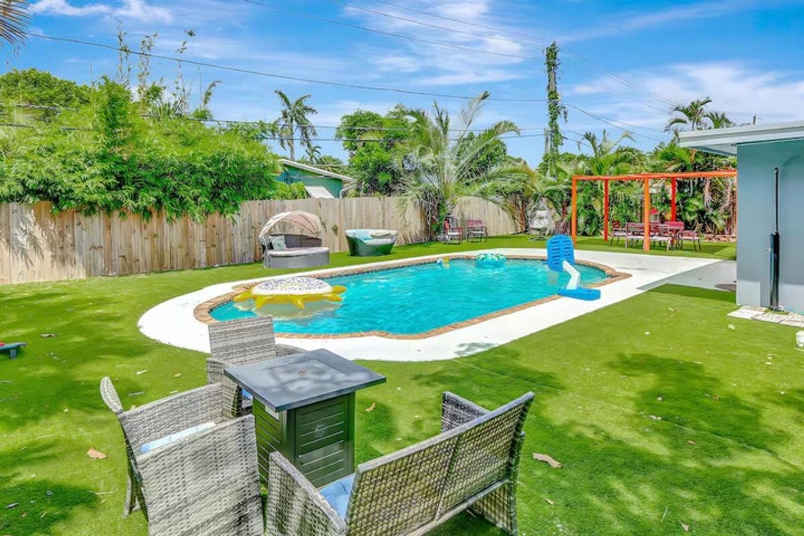 Wilton Manors House: 2809 NW 7th Avenue