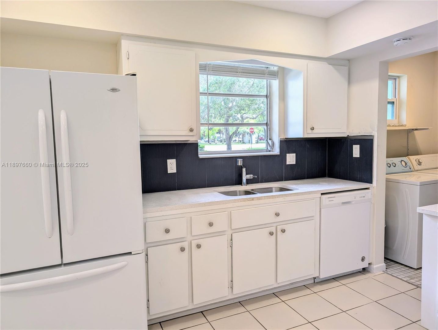 Coral Gables House: 856 Benevento Avenue 1