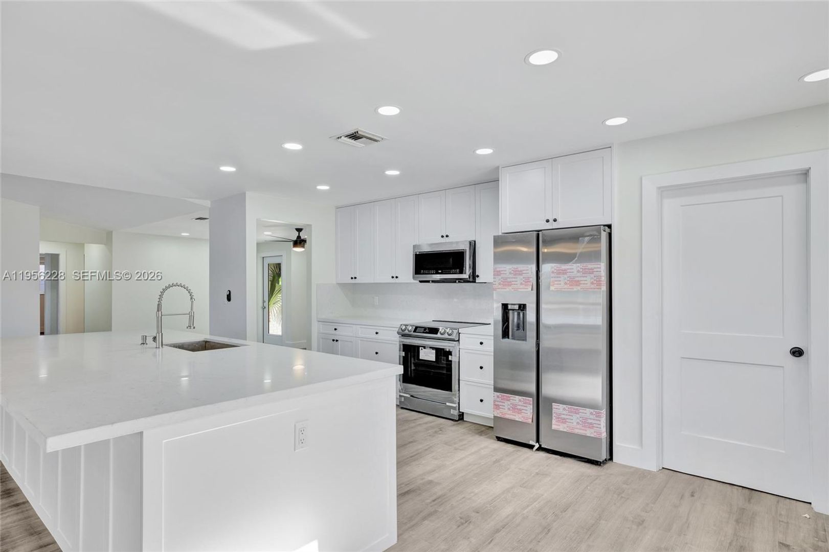 Oakland Park House: 1911 NW 40th Court