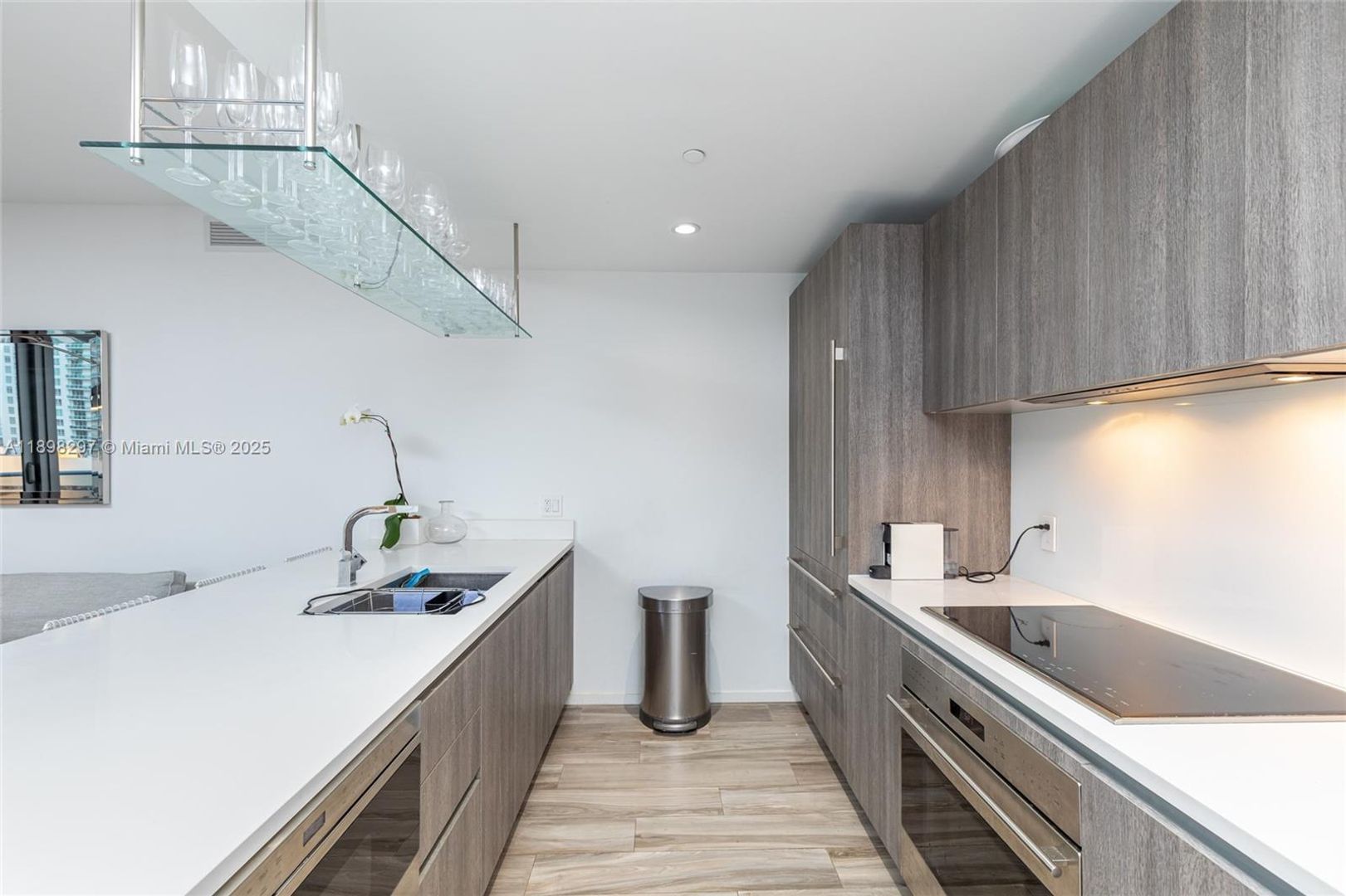 Miami House: 801 S Miami Avenue 1704