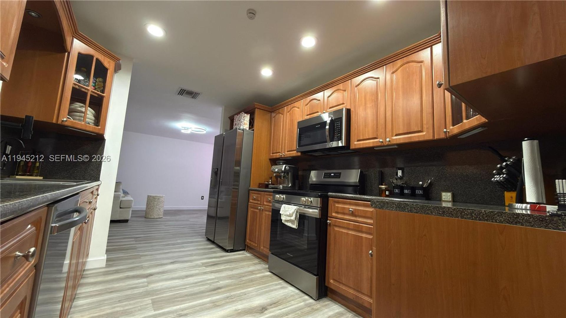 Pembroke Pines House: 1001 SW 98th Avenue 00