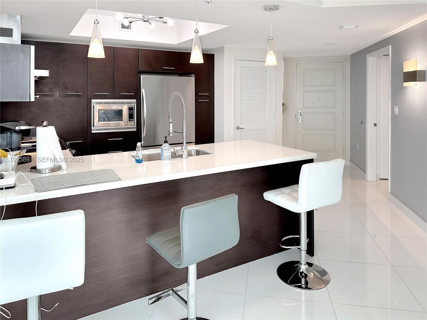 Sunny Isles Beach House: 250 Sunny Isles Boulevard 3-1001