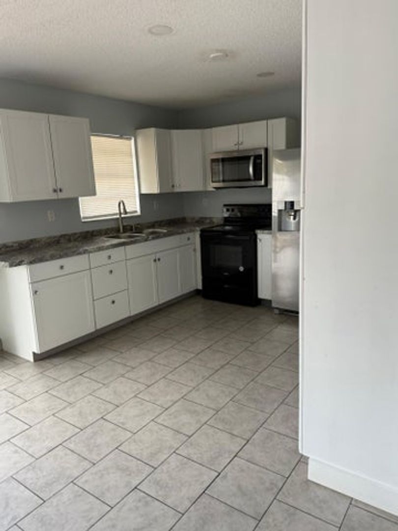 Homestead House: 29714 SW 158 Place