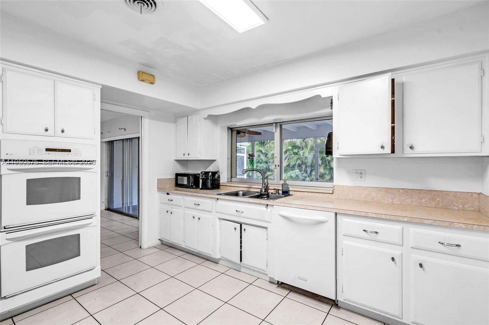 Plantation House: 781 NW 66th Avenue