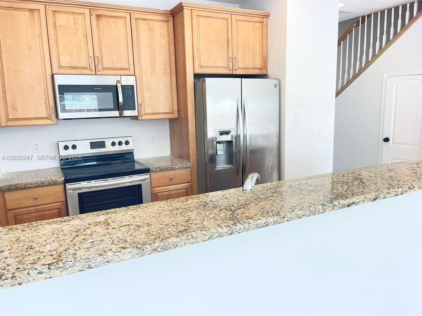 Hollywood House: 2307 Washington Street 4