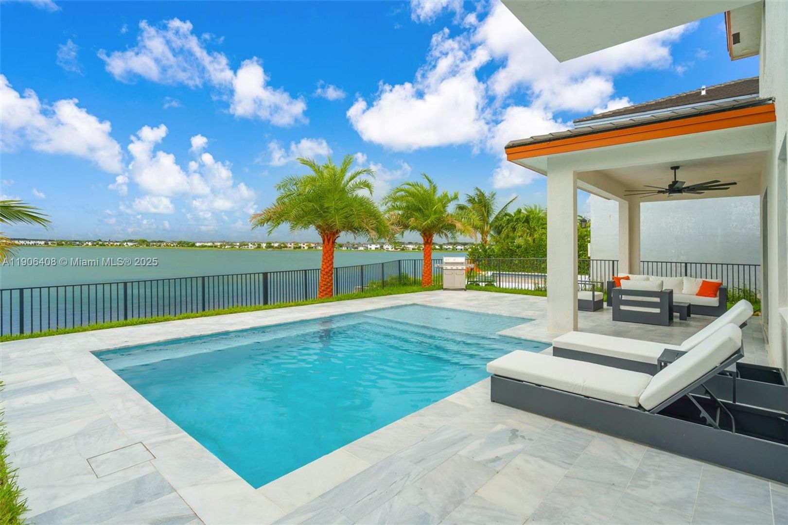 Miami Lakes House: 15540 NW 88th Avenue