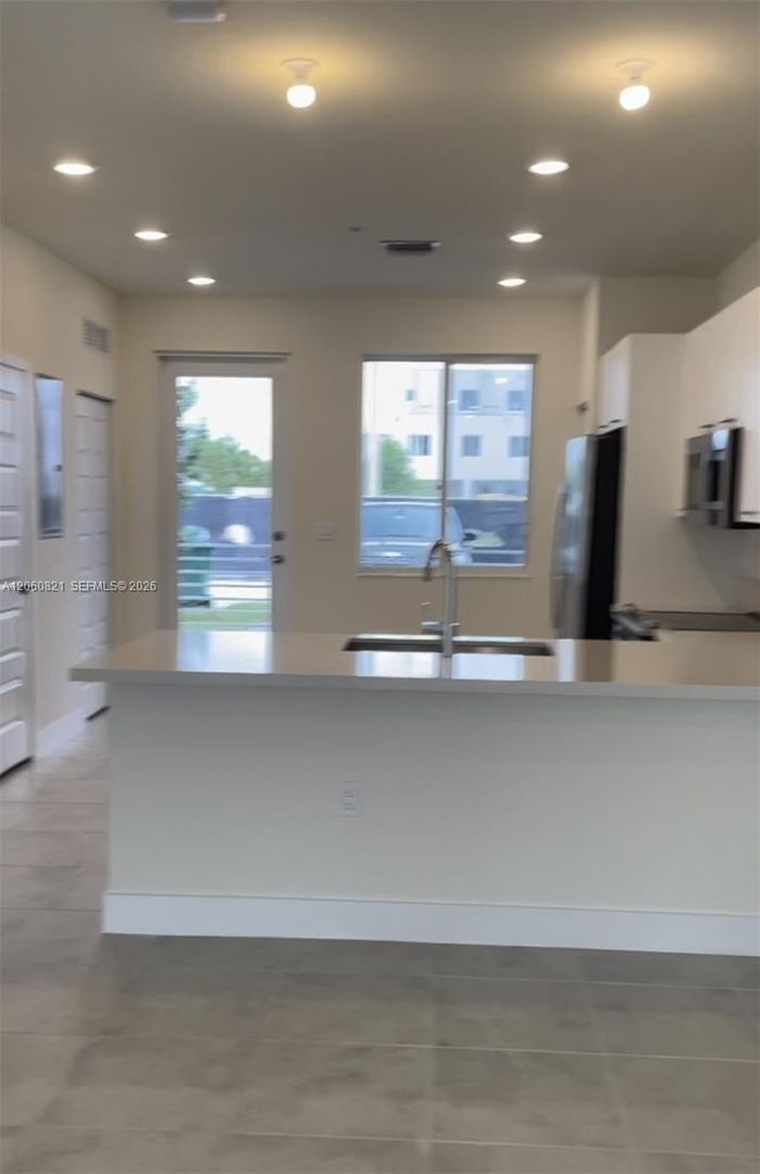 Doral House: 10270 NW 66th Street 101