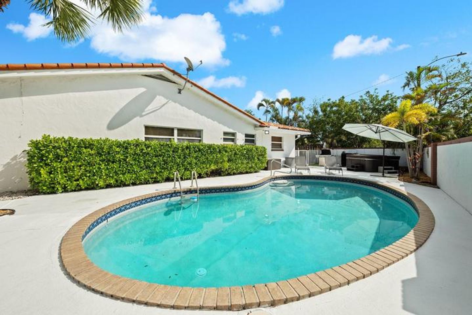 Fort Lauderdale House: 2200 NE 36th Street