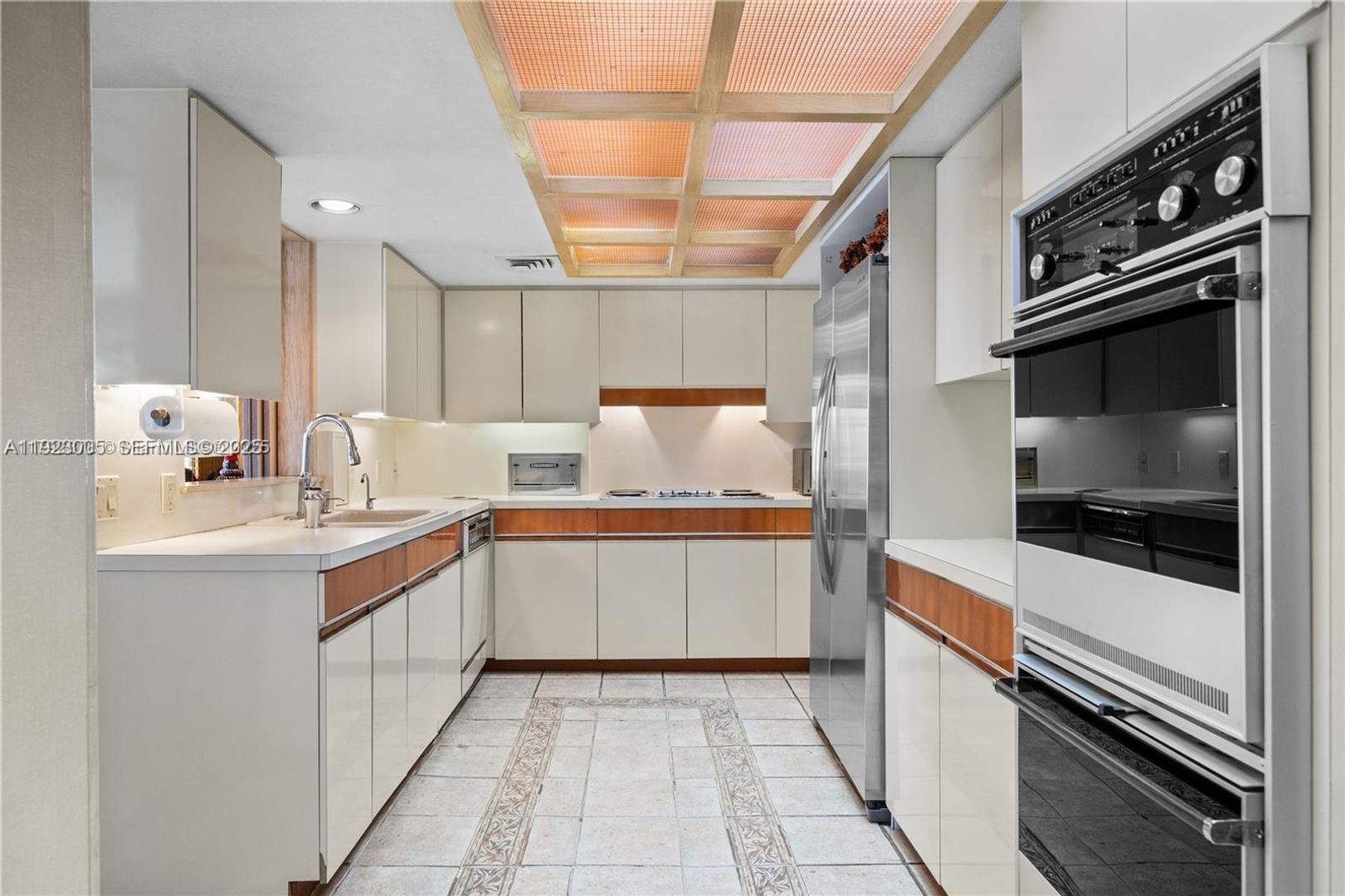 Miami House: 11111 Biscayne Boulevard 227