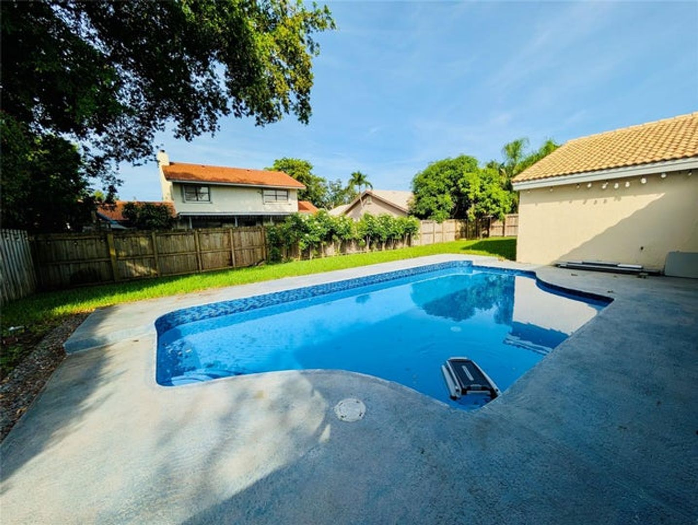 Davie House: 6421 CROSSBOW Court