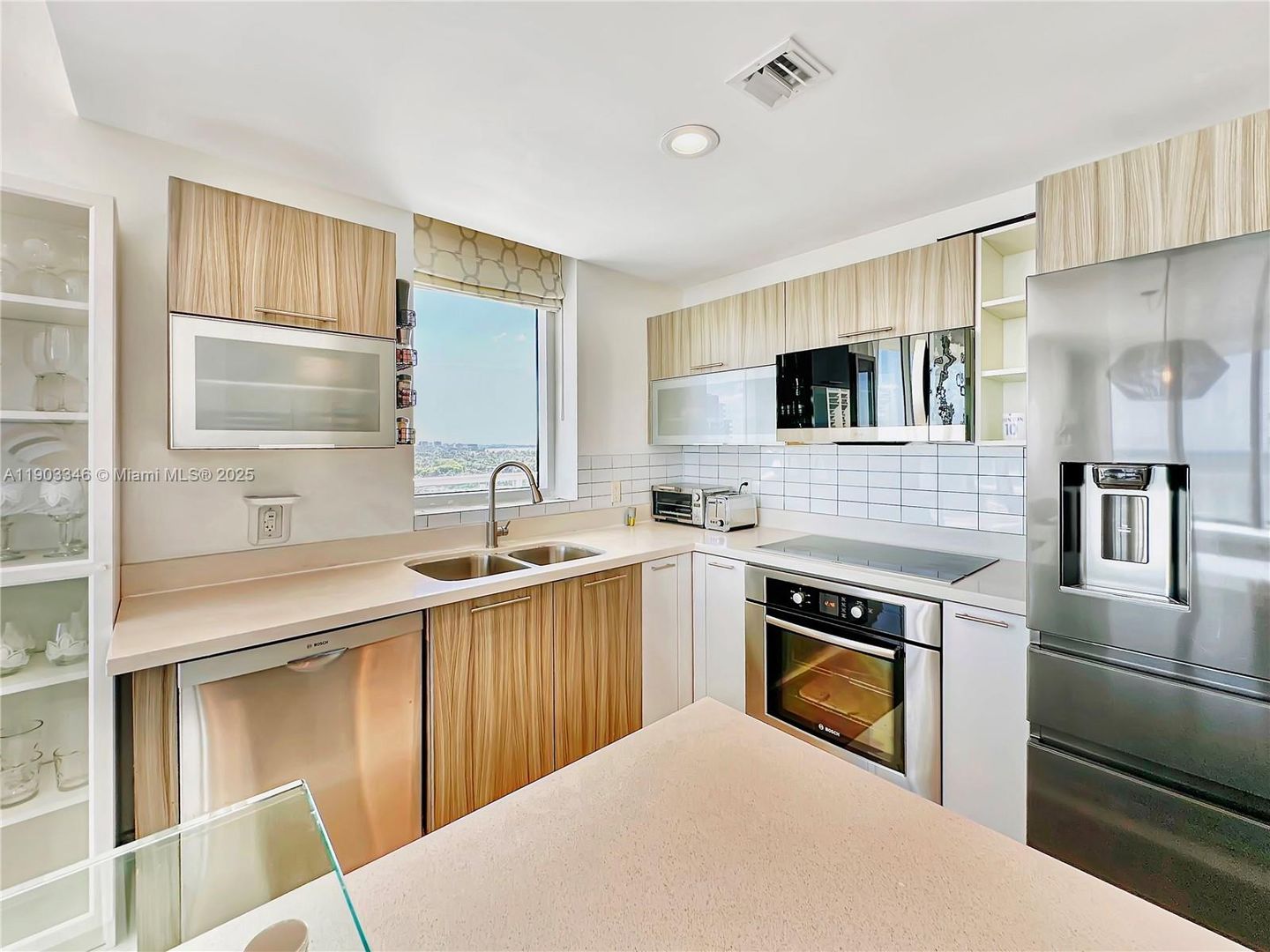 Miami Beach House: 6700 Indian Creek Drive PH2