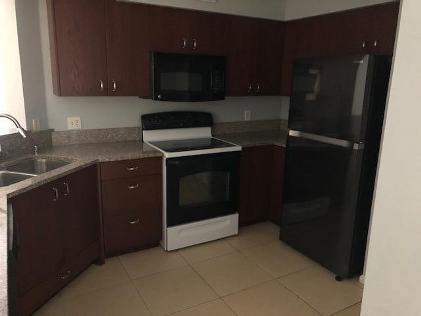 Hypoluxo House: 800 Scotia Drive 305