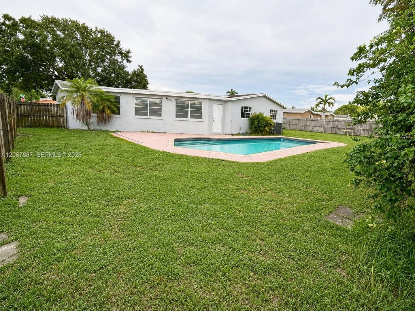 Margate House: 6921 NW 5th Court 6921